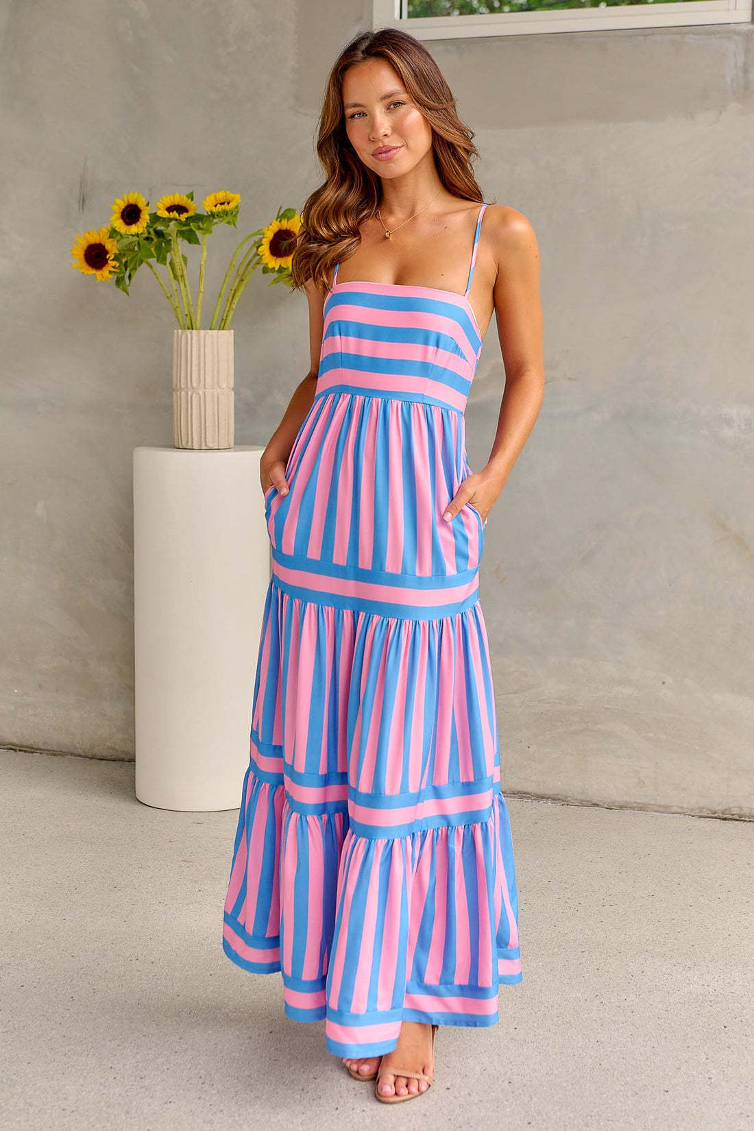 Robe Longue d'Été à Rayures avec Bretelles et Dos Nu