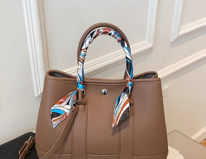 Sac Cabas Motif Foulard – Élégance Sauvage | sosoleil