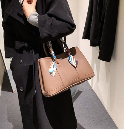 Sac Cabas Motif Foulard – Élégance Sauvage | sosoleil